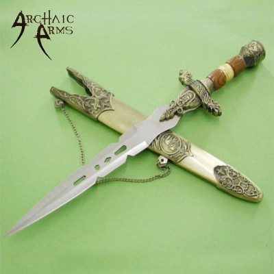 Roman Gladiator Dagger: Historic Elegance with Modern Strength