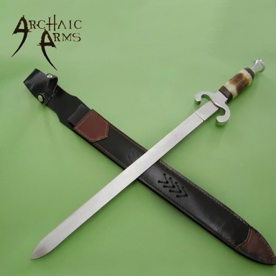 Exquisite Barilman’s Bone Handled Short Sword – Elegant & Durable