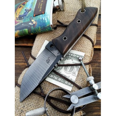 Compact Damascus Steel Knife with Wooden Handle and Sheath