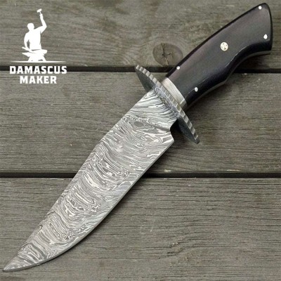 Handcrafted Damascus Hunting Knife with Sawblade Edge Handcrafted Damascus Hunting Knife with Sawblade Edge