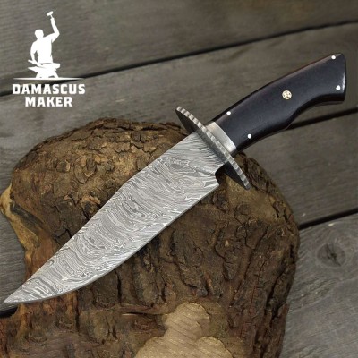 Handcrafted Damascus Hunting Knife with Sawblade Edge Handcrafted Damascus Hunting Knife with Sawblade Edge
