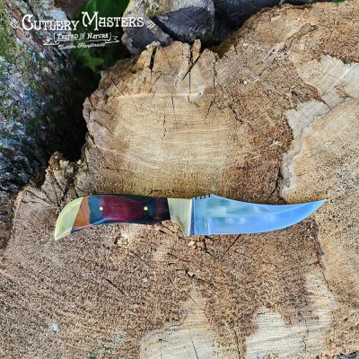 Hand-Engraved Brass Bolster Stainless Steel Blade for Outdoor Use