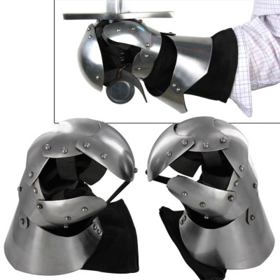 Clamshell Medieval Gauntlets – 16G Steel, Suede Gloves Included