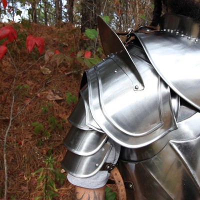 Royal Adversary 18G Pauldron Set – Steel Shoulder Armor