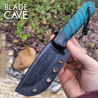 Handcrafted Damascus Bushcraft Knife – Blue Maple Handle