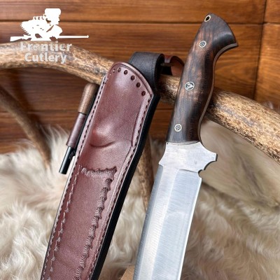 Hand-Forged Carbon Steel Machete Knife – Walnut Handle, Leather Sheath