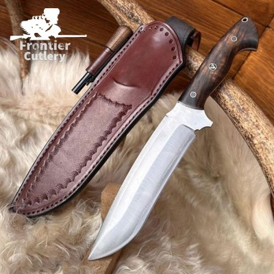 Hand-Forged Carbon Steel Machete Knife – Walnut Handle, Leather Sheath